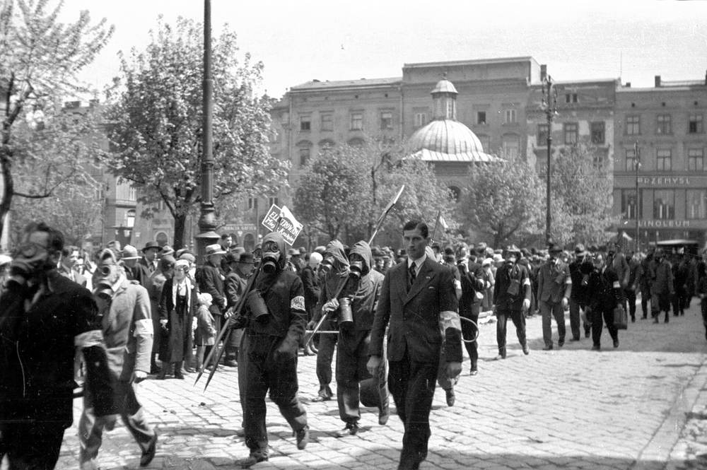 Kraków's Main Square in 1933, the city's historic centre