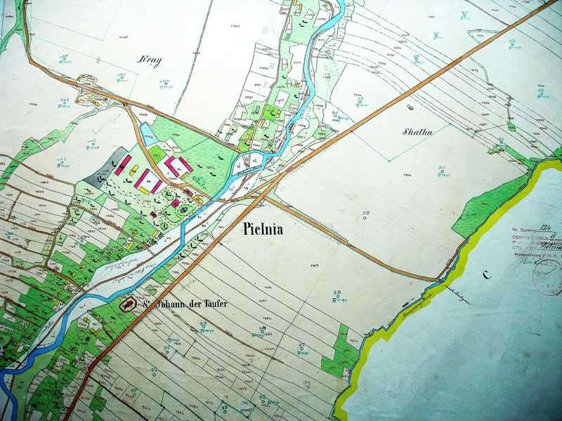 A cadastral map from 1852 of the village of Pielnia