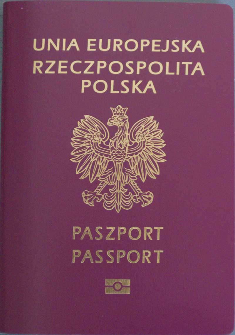 A Polish passport, 2018 series